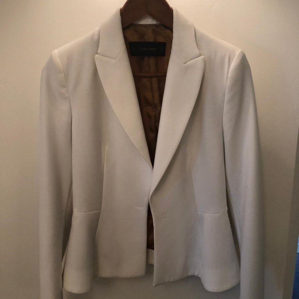 Blazer - Picture 4 of 7